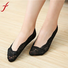 Load image into Gallery viewer, women socks 2017 Fashion Girls Lace Antiskid Invisible Liner Ultra-thin Elastic Low Cut Socks calcetines divertidos
