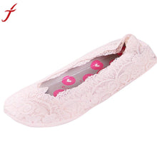 Load image into Gallery viewer, Women's lace socks invisible Summer New Cotton Lace Antiskid Liner Low Cut Socks Breathable Summer Sox Meias