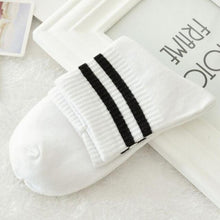 Load image into Gallery viewer, Feitong Creative Lover's Socks Women Men Hip Hop Unisex Harajuku Stripe Cotton Skateboard Sock Comfortable Patchwork Socks